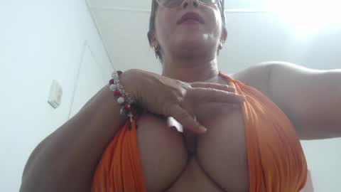 Snapshot of mariska_69 chatting on May 24, 12:15 am mariska_69 online show from May 24, 12:15 am