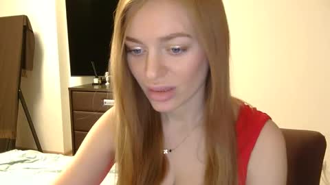 Snapshot of mariwell chatting on April 12, 12:37 am mariwell online show from April 12, 12:37 am