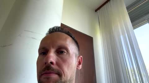 Mark online show from April 23, 11:31 am