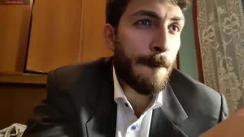 Snapshot of mark_ariete chatting on May 8, 10:15 pm mark_ariete online show from May 8, 10:15 pm
