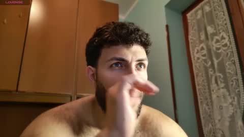 Snapshot of mark_ariete chatting on May 21, 9:44 pm mark_ariete online show from May 21, 9:44 pm