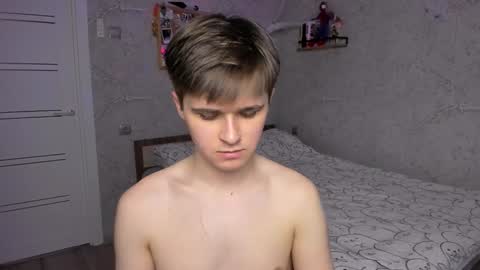 Snapshot of mark_bearcub chatting on January 13, 4:19 pm Mark online show from January 13, 4:19 pm