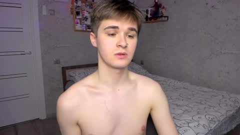 Snapshot of mark_bearcub chatting on January 16, 5:00 am Mark online show from January 16, 5:00 am