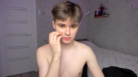 Snapshot of mark_bearcub chatting on January 20, 4:55 pm Mark online show from January 20, 4:55 pm
