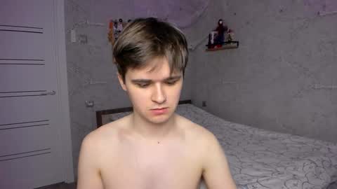 Snapshot of mark_bearcub chatting on February 16, 5:15 am Mark online show from February 16, 5:15 am