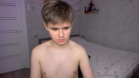 Snapshot of mark_bearcub chatting on February 28, 3:37 pm Mark online show from February 28, 3:37 pm