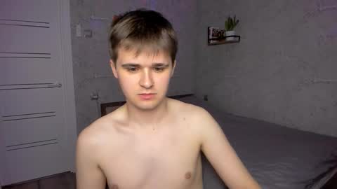 Snapshot of mark_bearcub chatting on September 16, 2:12 am Mark online show from September 16, 2:12 am