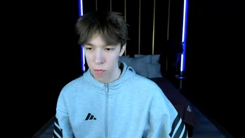 Mark online show from April 20, 9:01 am