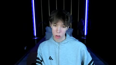 Mark online show from April 26, 10:57 am