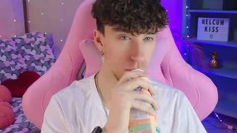 mark_caron online show from March 15, 8:26 pm