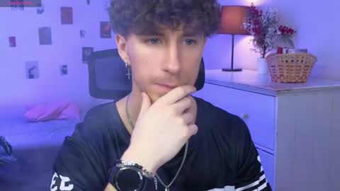 mark_caron online show from April 17, 8:34 pm