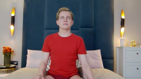 Snapshot of mark_hot_ chatting on March 26, 9:42 pm Mark online show from March 26, 9:42 pm