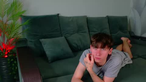 Snapshot of mark_safr chatting on May 19, 11:05 am Mark online show from May 19, 11:05 am