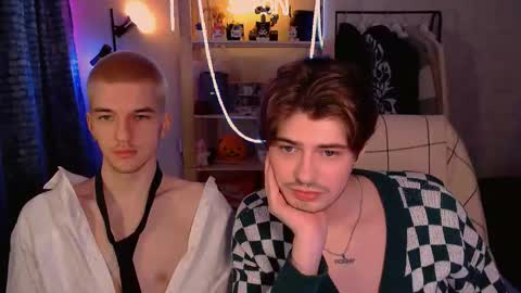 Snapshot of mark_sun chatting on March 19, 4:44 pm Mark online show from March 19, 4:44 pm