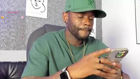 Snapshot of mark_vega chatting on May 8, 3:45 am Mark online show from May 8, 3:45 am