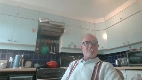 Snapshot of markandrew123 chatting on July 4, 11:38 am markandrew123 online show from July 4, 11:38 am