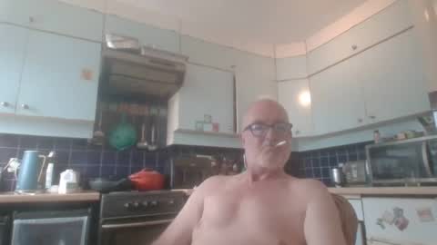 Snapshot of markandrew123 chatting on July 18, 2:21 pm markandrew123 online show from July 18, 2:21 pm