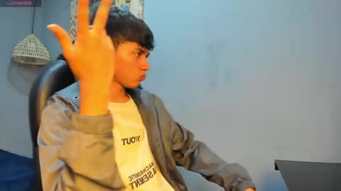 markbowie online show from April 11, 8:13 pm