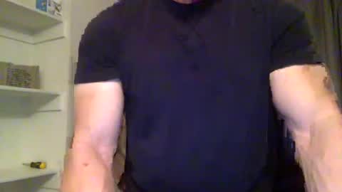 Snapshot of markk702 chatting on March 8, 5:49 am markk702 online show from March 8, 5:49 am