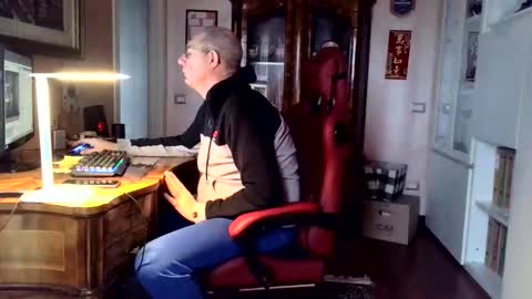 markmarkmark00 online show from February 25, 7:18 am