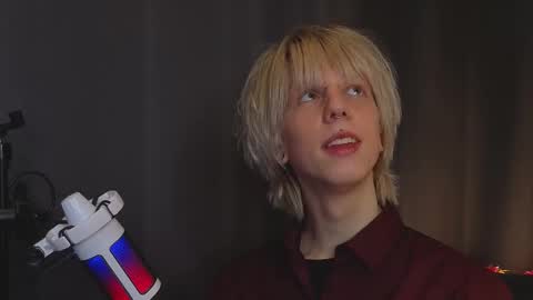 Snapshot of marksus_vasabi chatting on March 1, 9:28 pm Mark online show from March 1, 9:28 pm