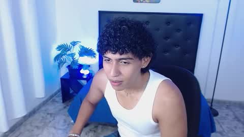 Snapshot of markuz_18 chatting on January 13, 9:53 pm Markuz online show from January 13, 9:53 pm