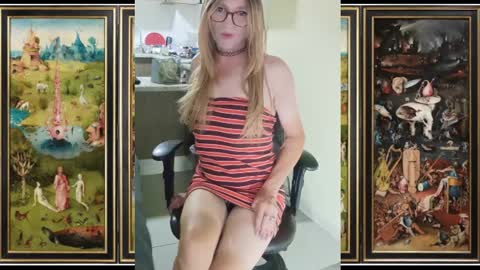 Snapshot of marla85 chatting on April 12, 2:49 am marla85 online show from April 12, 2:49 am