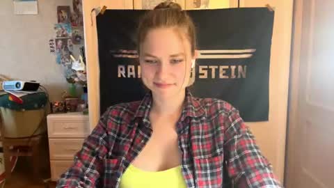 Snapshot of marlinker chatting on July 7, 5:28 pm Codi online show from July 7, 5:28 pm