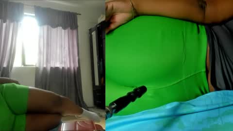 Snapshot of marlyn_black chatting on April 25, 6:49 pm marlyn_black online show from April 25, 6:49 pm