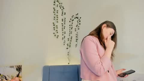 marniborth online show from February 22, 4:02 am