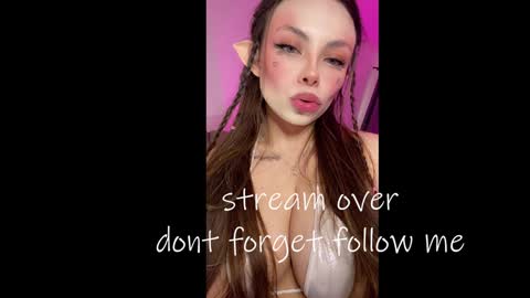 Snapshot of marniemercury322 chatting on December 21, 6:12 pm ANGIE online show from December 21, 6:12 pm