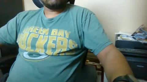 Snapshot of marriedandfrisky chatting on May 18, 1:17 pm Married Horny Guy online show from May 18, 1:17 pm