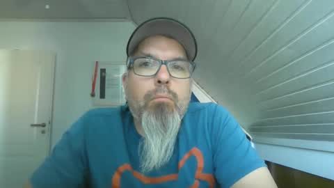Snapshot of marriedcock1980 chatting on May 27, 7:38 am marriedcock1980 online show from May 27, 7:38 am