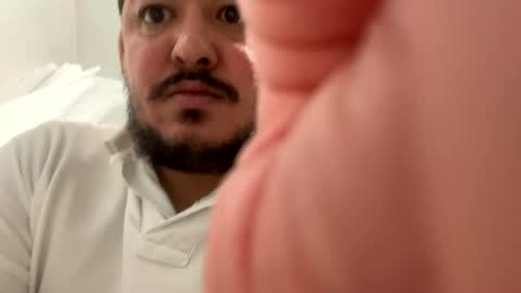 Snapshot of marriedman005 chatting on December 25, 4:33 am Devlin online show from December 25, 4:33 am