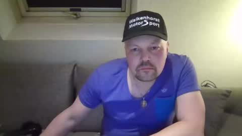 mars0481 online show from February 19, 11:25 pm