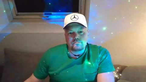 mars0481 online show from December 4, 3:32 pm