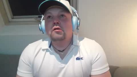 mars0481 online show from February 15, 5:42 pm