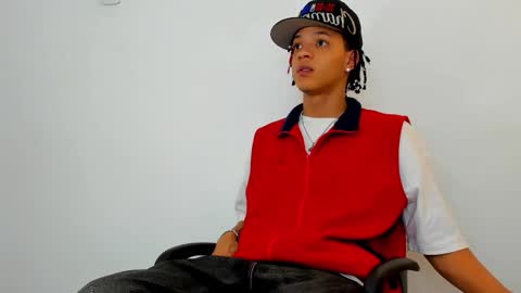 MARSHALL online show from February 5, 1:05 pm