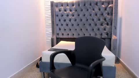 MARSHALL online show from April 21, 1:17 pm