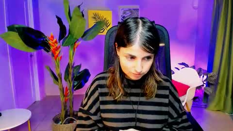 martaedams online show from November 18, 6:18 am