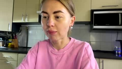 Snapshot of martaluna_ chatting on May 26, 2:24 pm Marta online show from May 26, 2:24 pm
