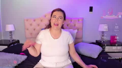 Snapshot of marthina_cnc chatting on September 22, 8:00 pm Marthina online show from September 22, 8:00 pm