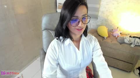 Snapshot of martiiinaa_ chatting on January 17, 8:13 am Martina online show from January 17, 8:13 am