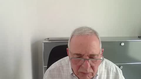 Snapshot of martin_1947 chatting on July 2, 1:50 pm martin_1947 online show from July 2, 1:50 pm