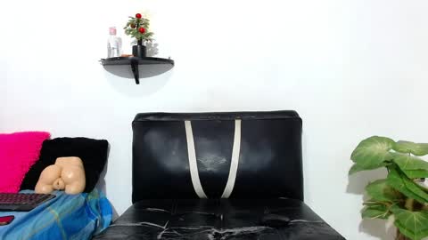Snapshot of martin_fiit chatting on May 20, 11:44 pm Martin instagrammartinfiit online show from May 20, 11:44 pm