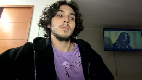 Snapshot of martin_josee chatting on June 22, 4:53 am martn online show from June 22, 4:53 am