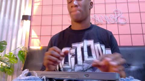 Martin online show from February 14, 7:21 pm