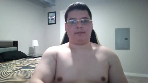 Snapshot of martin_militaryboy chatting on May 8, 10:15 pm martin_militaryboy online show from May 8, 10:15 pm