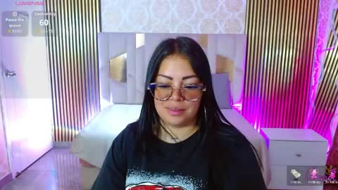 Hey im martina online show from May 7, 3:45 am