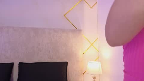 Snapshot of martinaa_garcia chatting on May 2, 7:52 pm Martina online show from May 2, 7:52 pm
